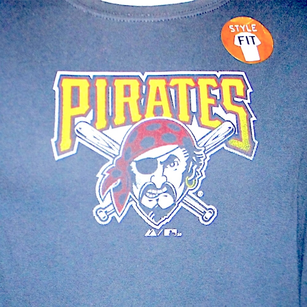 $8 Sale Majestic Mens shirt size L